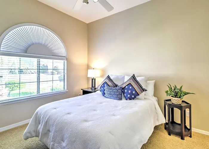 Golfer Oasis W/ Pool & Putting In Goodyear! *