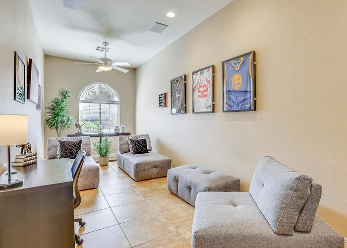 Golfer Oasis W/ Pool & Putting In Goodyear! * Goodyear