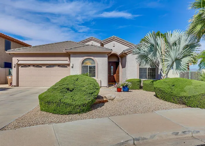 Golfer Oasis W/ Pool & Putting In Goodyear!