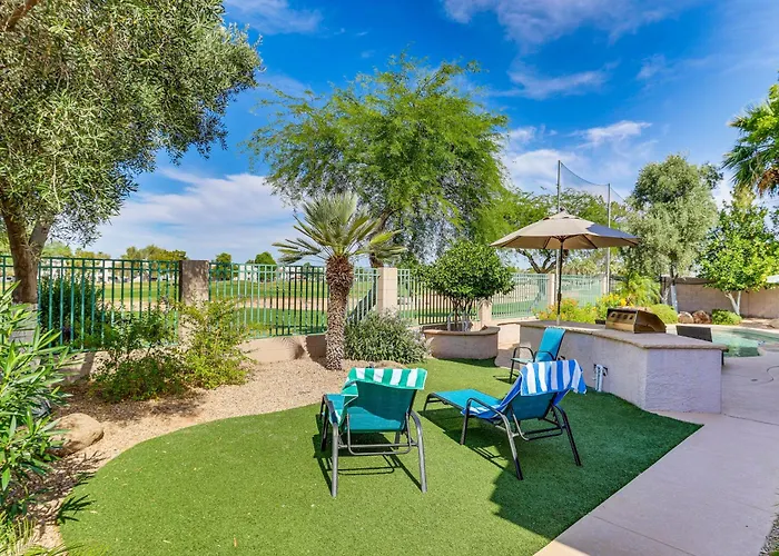 Golfer Oasis W/ Pool & Putting In Goodyear! Holiday home Goodyear